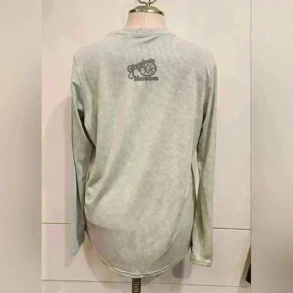 Woman's 2022 Grandma's Marathon Duluth Grey Long Sleeve Training Shirt XL - Picture 3 of 8